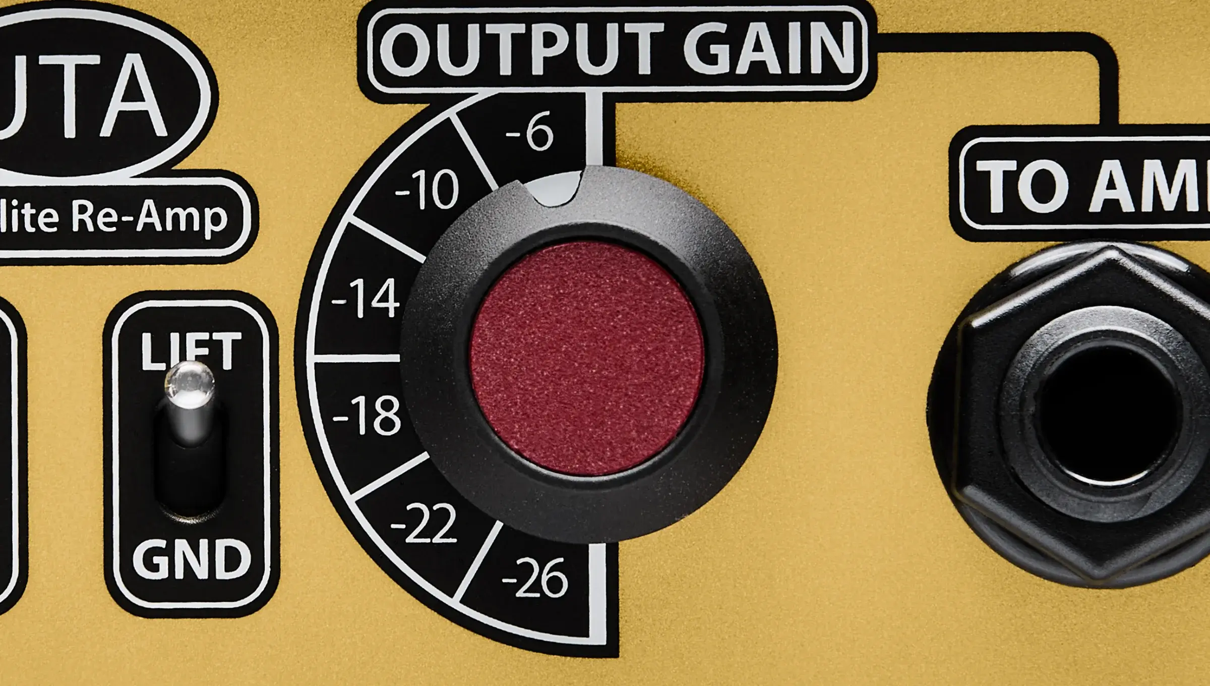 Close-up of the Satellite Re-Amp output gain control